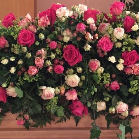 Rosengesteck aus rosanen und pinken Rosen